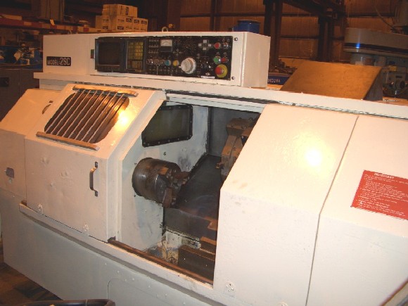 KINGSTON 2SC, FANUC 10T CTRL, 18" SW, 11" LGTH, 1-11/16" BORE, 8" HYD CHK, CHIP CVYR