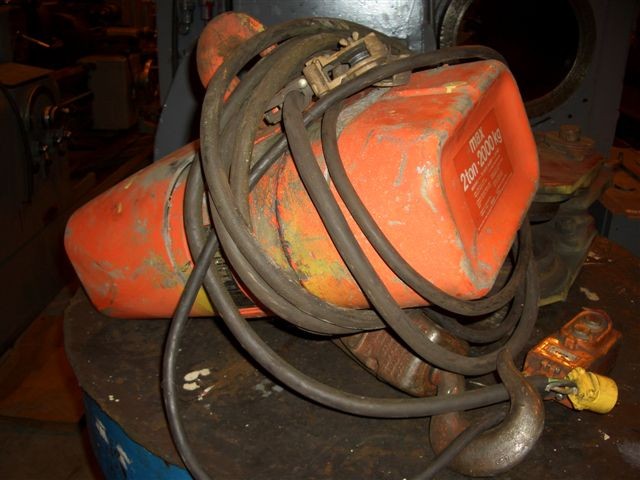 2 TON VALUE STAR HOIST MOUNTED ON MOBILE GANTRY ON WHLS, ELEC/CHAIN TYPE, 1 PH