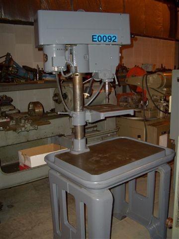 DELTA 15-655, #2 SPDL TAPER, 4700 RPM, DRILL CHUCK, MOUNTED ON WORK TBL