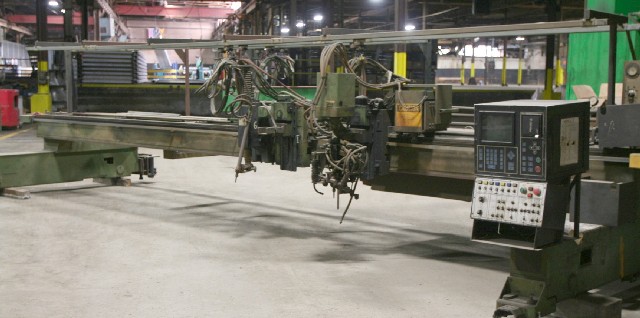 MG MODEL 2X2800P, 20' WIDTH, 85' TRACK, 6" MAX. CUTTING THICKNESS, BURNY 5 CONTROL, STRAIGHT AND BEVELING HEADS