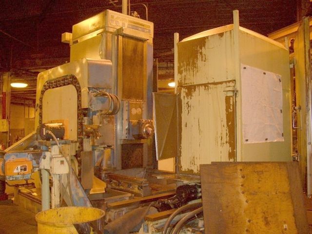K&T MM800, 48 X 50 X 30 TRAVELS, GEMINI D CONTROL, 31.5" TABLE, COOLANT ENCLOSURE, 42 ATC, 20-3600 RPM, 1981