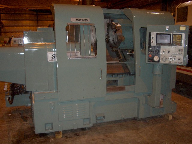 MORI SEIKI SL-4A, 25.5" SWING, 30.1" CTRS, 16.5" STR, 3000 RPM, FANUC 10T CTRL, 15" KITAGAWA CHUCK,  CHIP CONVEYOR, TAILSTOCK