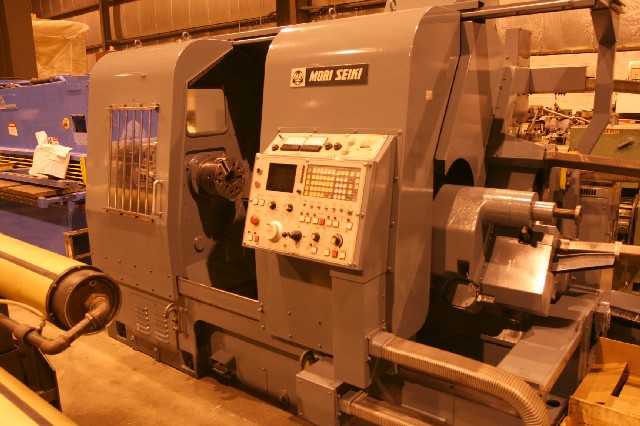 MORI SEIKI SL-5A., 24.4" SWING, 12.2" DIA., 43" CENTERS, 3.03" HOLE, YASNAC 2000 GII, TAILSTOCK