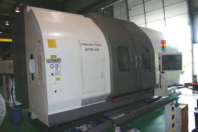NAKAMURA TOME STS-40, 2000, 10&quot CHUCKS, 2.8&quot BAR, 74&quot CENTERS,  C & Y AXIS, 12 POSITION LIVE TOOLING TURRET, 40 ATC