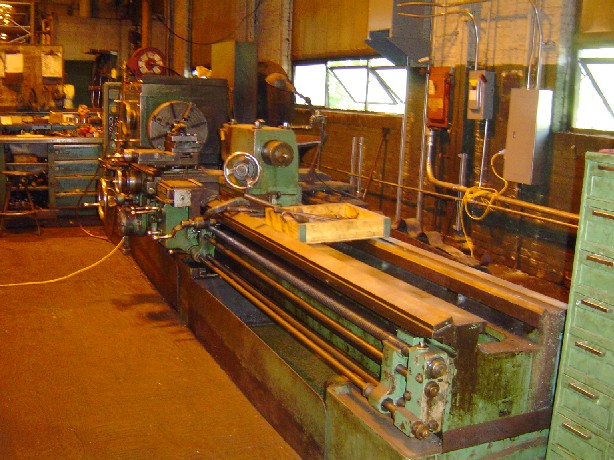 LEBLOND 2516 NF HEAVY DUTY LATHE, 40HP, 21" 4 JAW, 1300 HP, TOOLPOST, TAPER, 144" CENTERS, 1977