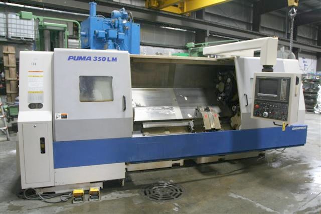 DAEWOO PUMA 350 LM, 28" SWING, 80"  CENTERS, 6 LIVE TOOLS, 1998, CHIP CONVEYOR, FANUC 18T CONTROL