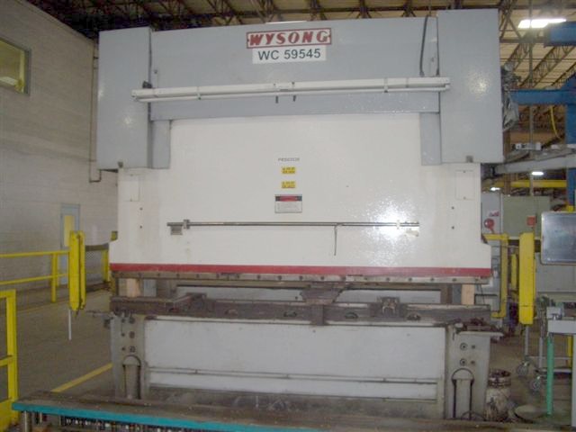 330 TON X 10' WYSONG HYD PRESS BRAKE, CYBLEC DNC 7000 CONTROL, 8'6" BETWEEN, LIGHT CURTAINS, CROWNING