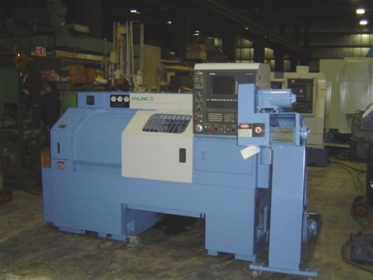 HYUNDAI HIT-18S, SIEMENS 840C, 17" SWING, 2.5" HOLE, 1996,  CHIP CONVEYOR