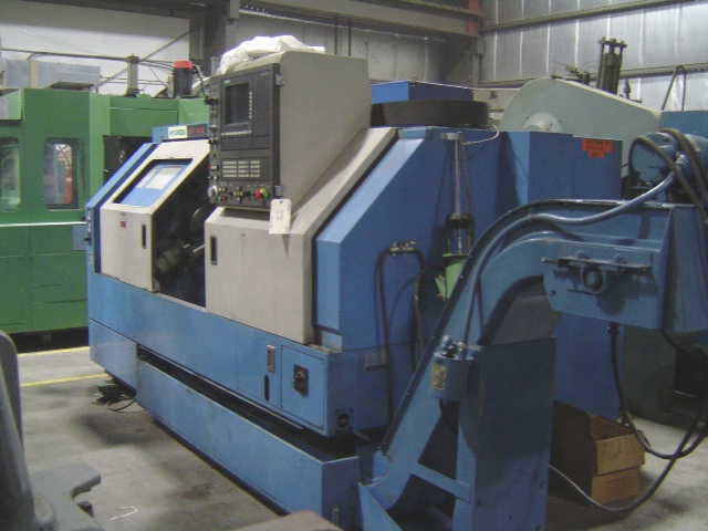 HYUNDAI HIT 30S, 12" KITAGAWA, 3.15" BORE, SWING 20.08", 39.37" CC, 3000 RPM, 30HP, 16 STATION TURRET, 1996