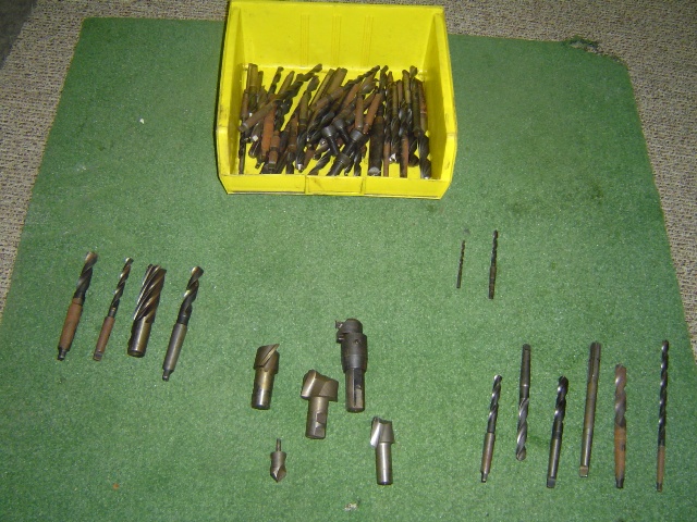 BOX OF VARIOUS DRILL BITS