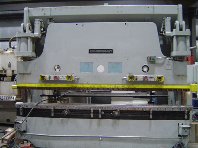 175 ton cincinnati, 12' O.A., 10'6" B.H., 10" stk, 30 hp, 17" open height, hyd. clamping, adj. compensation, 1987