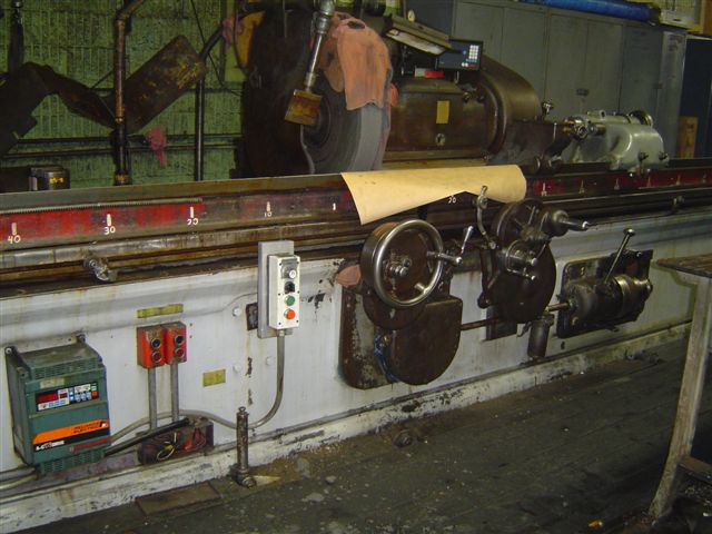 14.8"/24" (WITH RISER) X 168" NORTON, TYPE C, PLAIN CYLINDRICAL GRINDER, 3 STEADIES, HYD TABLE FEED, VS ON WORKHEAD