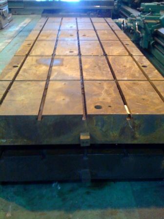 5' x 14' x 10" floor plate, (5) t-slotted 12" centers