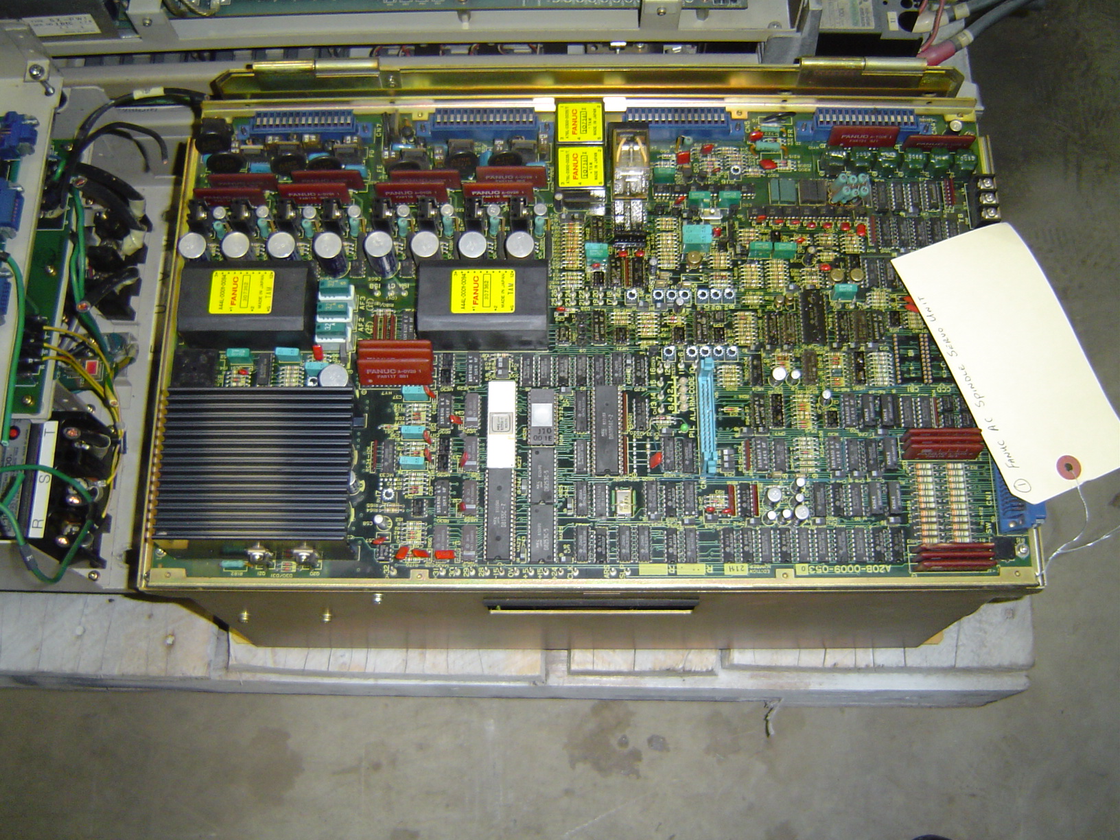 A/C SPINDLE SERVO UNIT, A06B-6044-H007