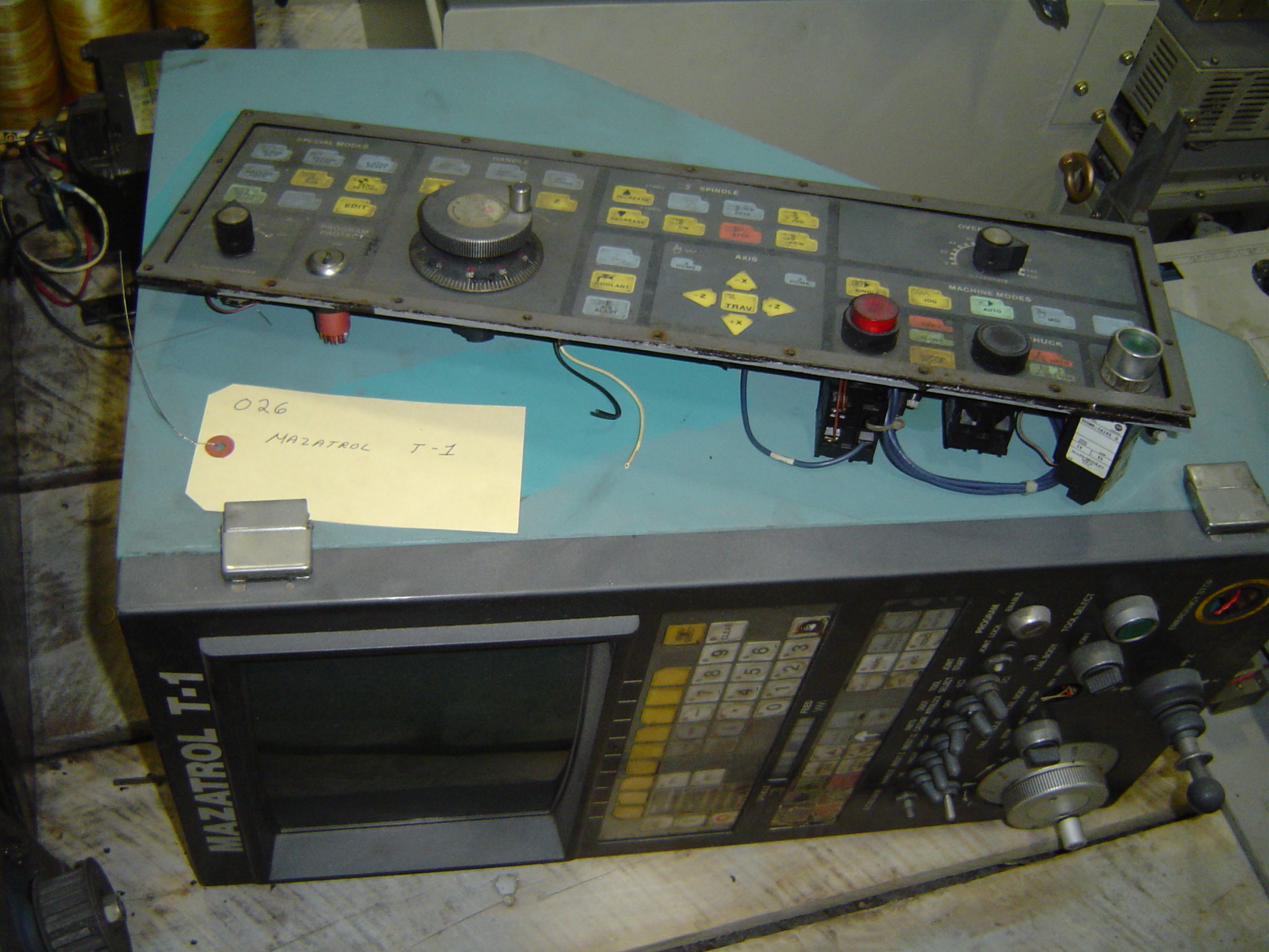 MAZATROL T-1 CRT AND KEYBOARD CONTROL