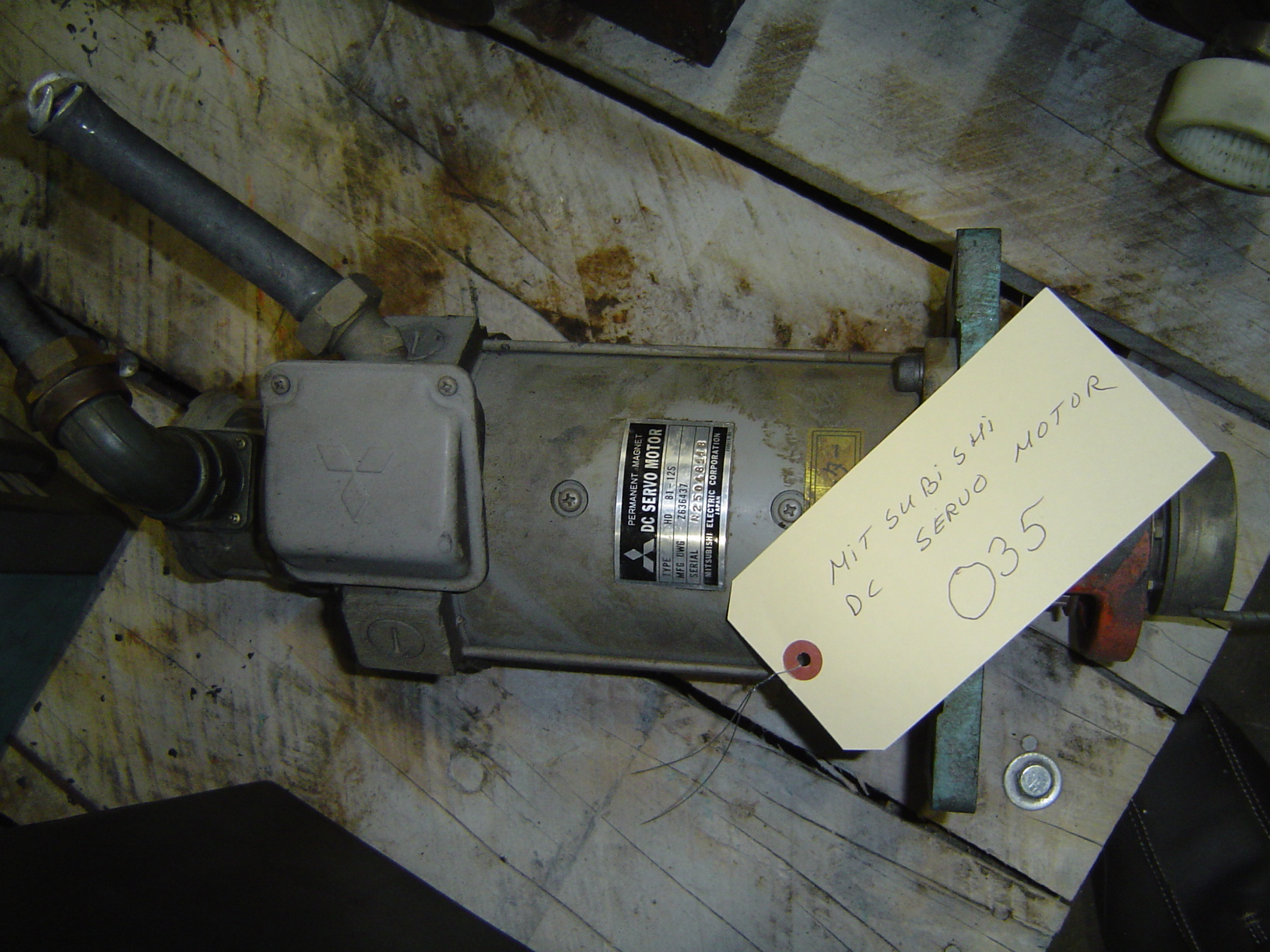 MITSUBISHI DC SERVO MOTOR
