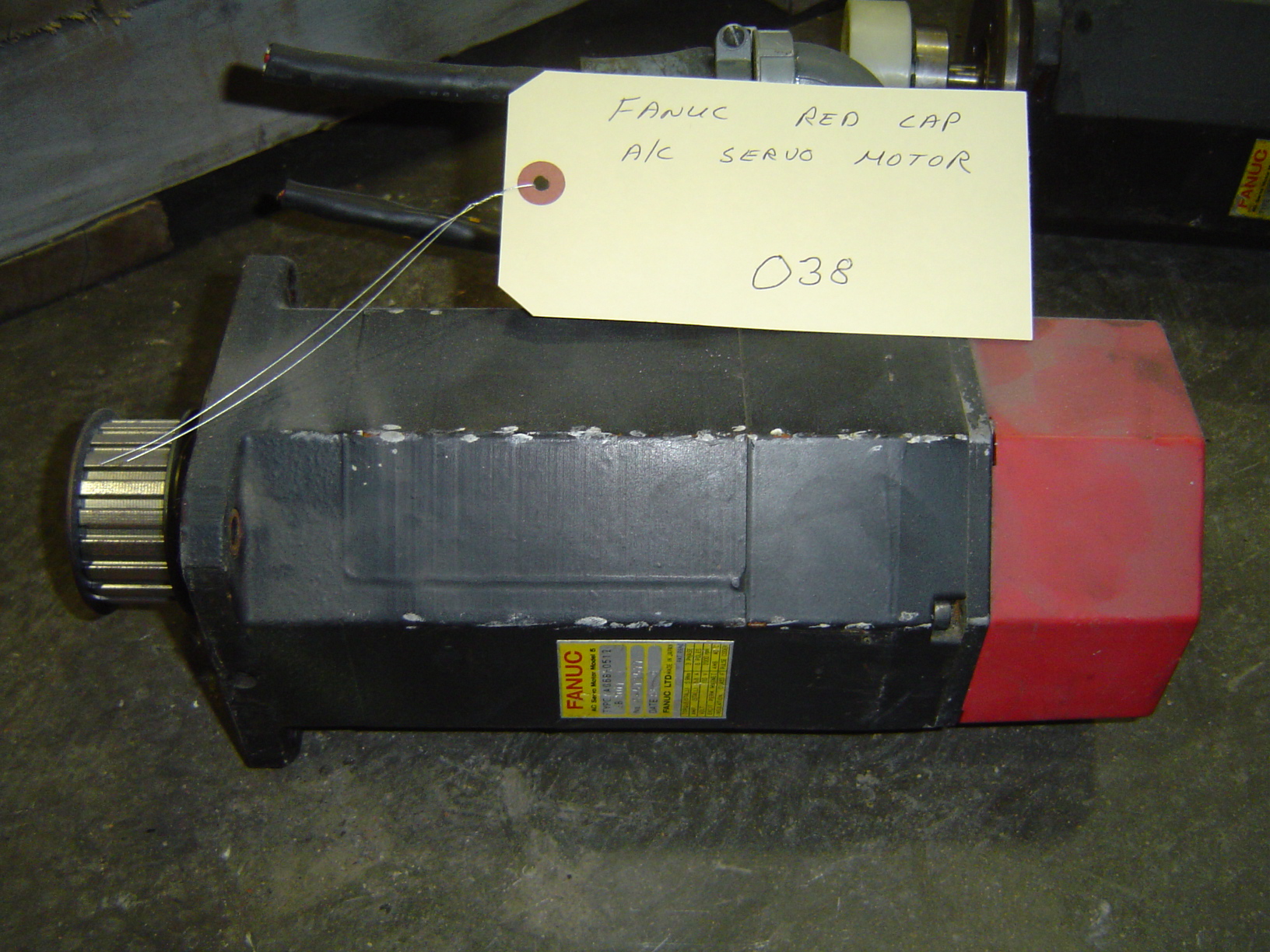 FANUC RED CAP AC SERVO MOTOR TYPE A06B-0512-B001
