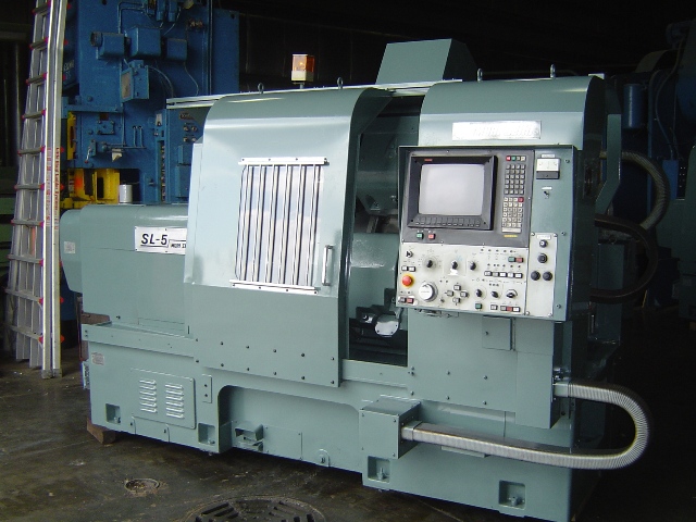 MORI SEIKI SL-5B, 24" Swing, 3" Hole, Fanuc 10e, Chip Conveyor, 12" chuck, 2500 rpm,