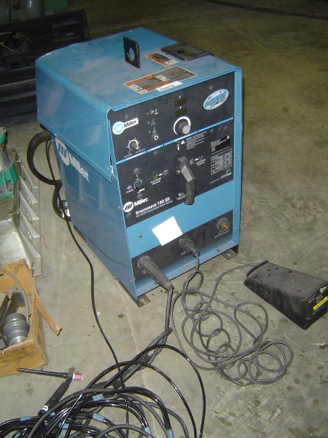 MILLER SQUARE WAVE WELDER, SYNCROWAVE 180 SD, TIG WELDER, 115 and 230 VOLTS, SINGLE PHASE