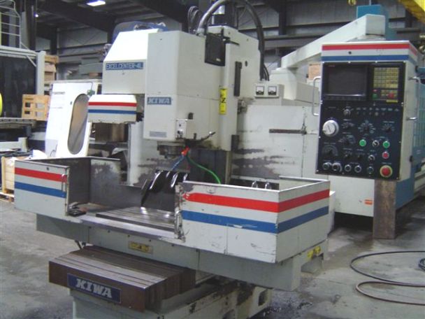 KIWA EXCELCENTER 4, 32" X 17" TABLE, X 21.7", Y 17.7", Z 21.7", FANUC 10M, 16 TOOLS