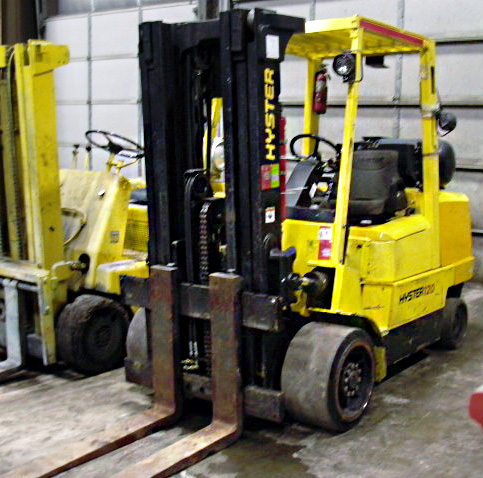 12,100 CAP. HYSTER S120XM, 72" FORKS, 162" LIFT, SOLID TIRES, PROPANE, 2005