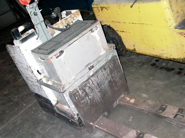 YALE TYPE E STAND UP FORKLIFT, 6000 LB CAPACITY, ELECTRIC, CHARGER, 36 " FORKS
