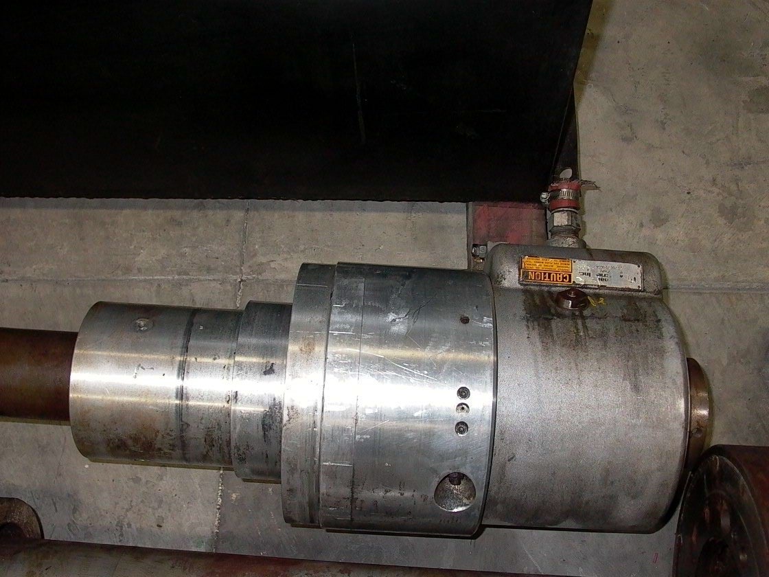 18" CUSHMAN, HYDRAULIC CHUCK, 3-JAW, A-11 MOUNT W/ ACTUATOR AND DRAW TUBE.