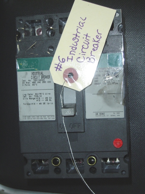 INDUSTRIAL CIRCUIT BREAKER OFF OF HAAS VF0, 20 AMP, 3 POLE, 50/60 HZ