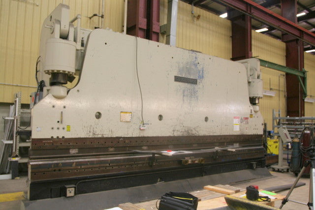 600 TON X 24'CINCINNATI 600 FM FORM MASTER,HYD, 20' BETWEEN, 12" STR, UNDER POWER, DUAL CONTROLS, 1981