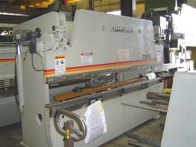 100 Ton 10' Accurpress CNC Hydraulic Press Brake, Model 710010, ETS CNC Control, 2000