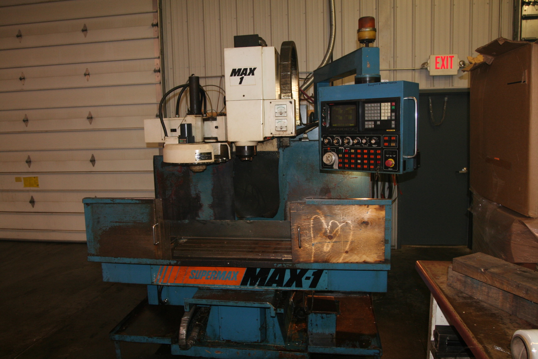 SUPERMAX YCM-VMC-60A, 23.6" X 15.7" X 18.1", 45 - 6000 RPM, 16 ATC, FANUC 11M, COOLANT