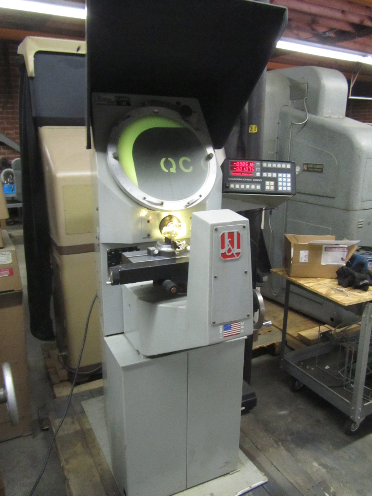 J & L METROLOGY CLASSIC 14T OPTICAL COMPARATOR AND MEASURING MACHINE, 14" SCREEN DIAMETER, 5 X 16.5" TABLE, 20X LENS