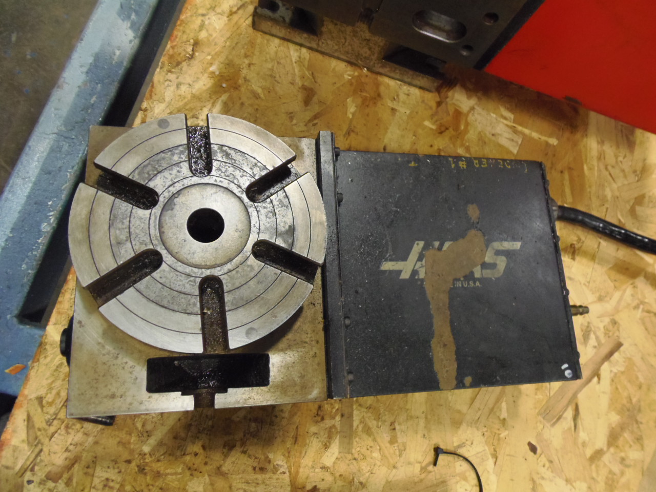 HAAS ROTARY TABLE - INDEXER - 7 INCH DIAMETER, MODEL HRT7, SCO CONTROL, 1 INCH BORE