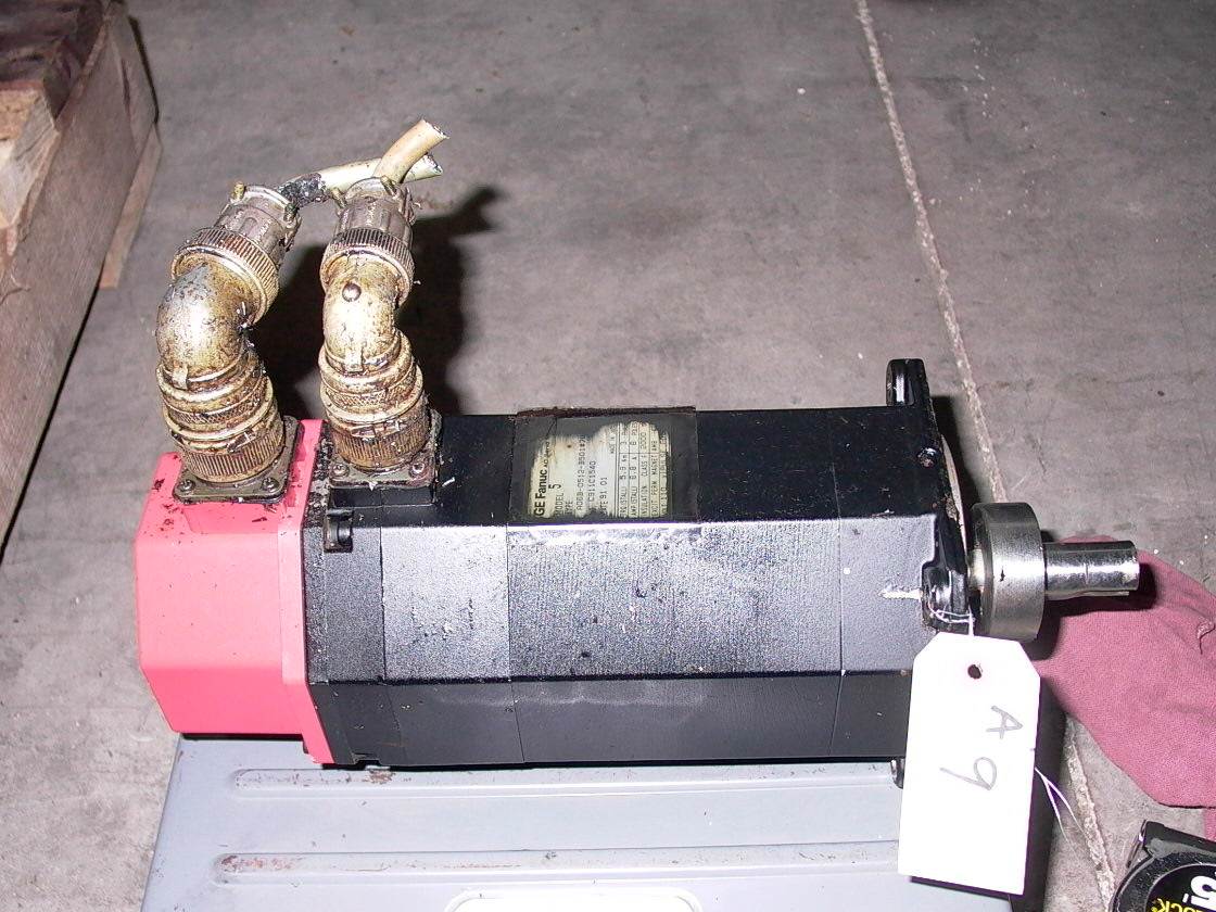 GE FANUC RED CAP AC SERVO MOTOR, A06B-0512-B501 # 7073