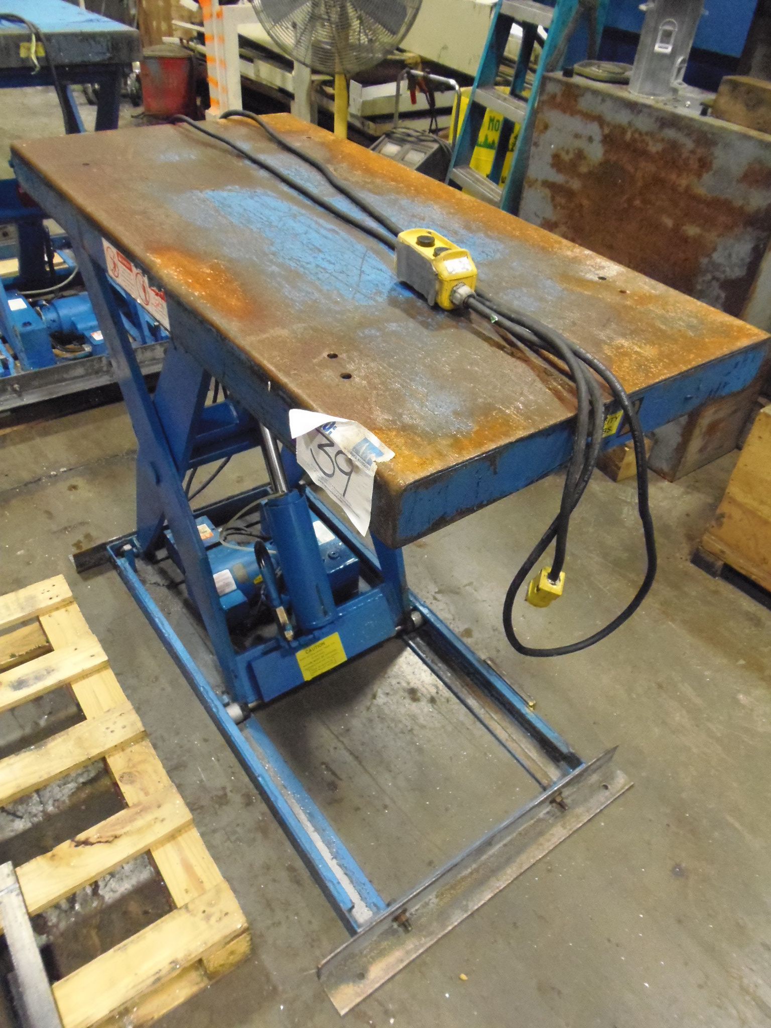 SOUTHWORTH LIFTING TABLE, LS2-36, 2000 LB CAPACITY, 24" x 48" TABLE, 43" LIFTING HEIGHT, 1994