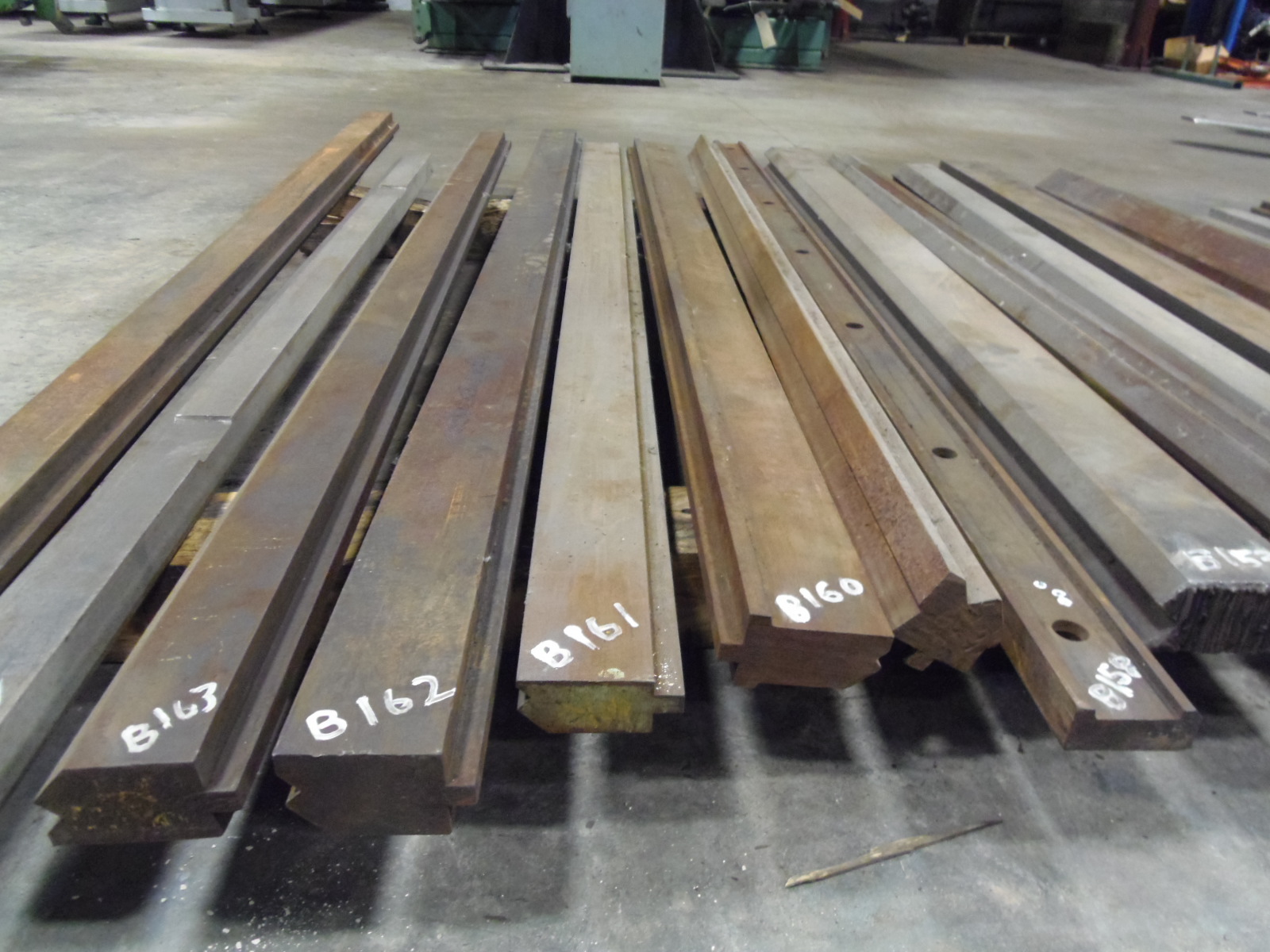 USED PRESS BRAKE DIES.  LOTS B160 TO B166