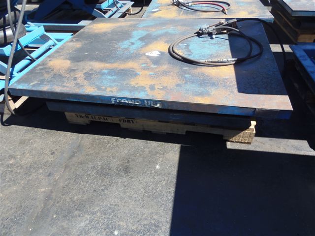 ECONO LIFT AIR OPERATED LIFTING TABLE, 50" X 60", 6000LB. CAP, SAFETY SKIRT, 36" LIFT HEIGHT, FORK POCKETS, 2005