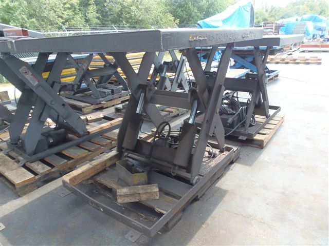 4000 LB PENTALIFT HYDRAULIC LIFT TABLE, 50" X 50" PLATFORM, 2005