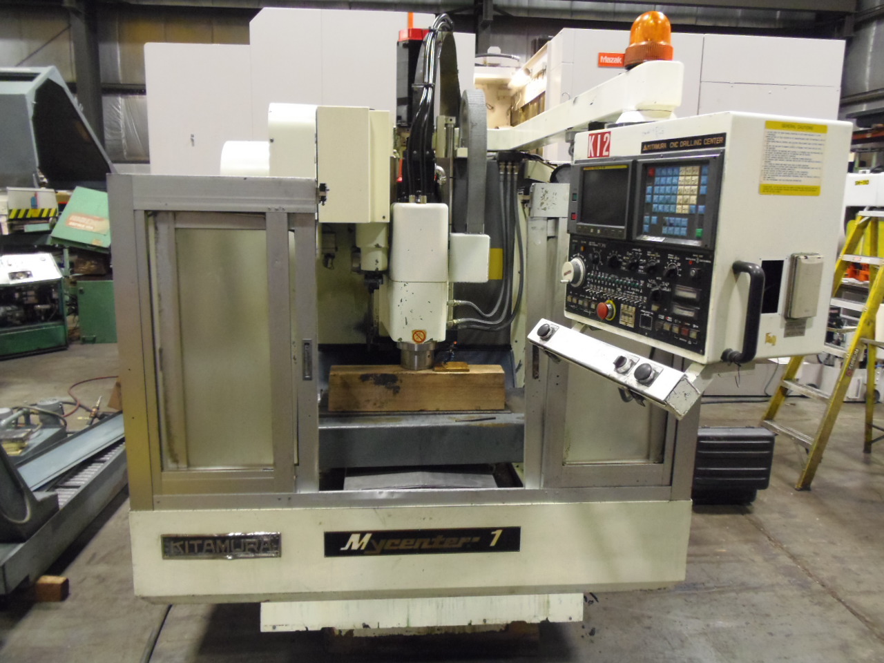 KITAMURA MYCENTER 1, 14" x 30" TBL, X-20", Y-14", Z-16", NT #35 TAPER, FANUC OM CTRL