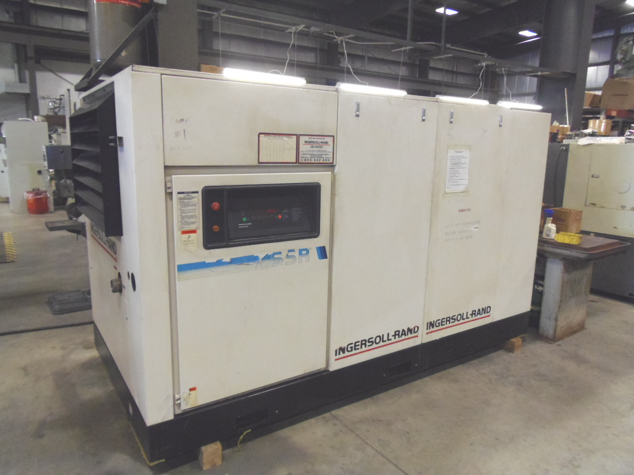 INGERSOLL RAND SSR ROTARY SCREW AIR COMPRESSOR, 125 HP, 540 CFM, 125 PSIG, 1990