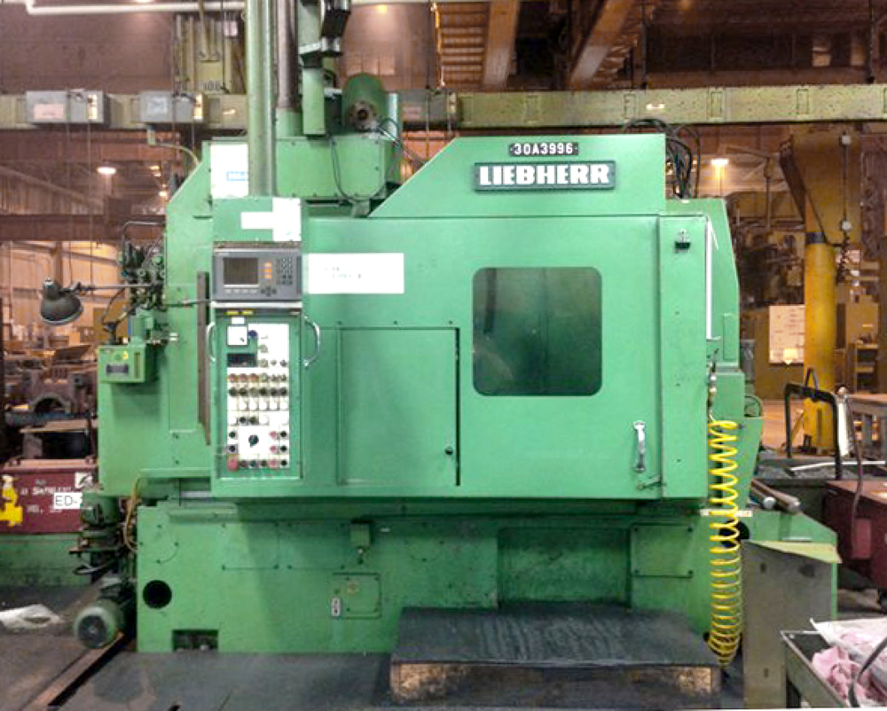 LIEBHERR MODEL L652 HEAVY DUTY UNIVERSAL GEAR HOBBING MACHINE, 25.6" DIAMETER, 19.6" AXIAL TRAVEL, 15.16 RADIAL TRAVEL, 1982