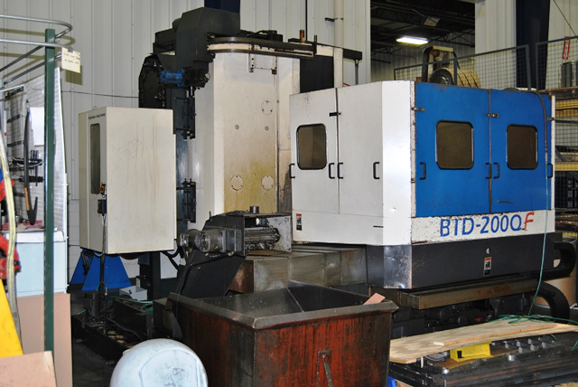 4.33" TOSHIBA BTD200QF, 40" X 40" TABLE, X60, Y47,Z27,W15.7, 30 ATC, 3000 RPM, 1999