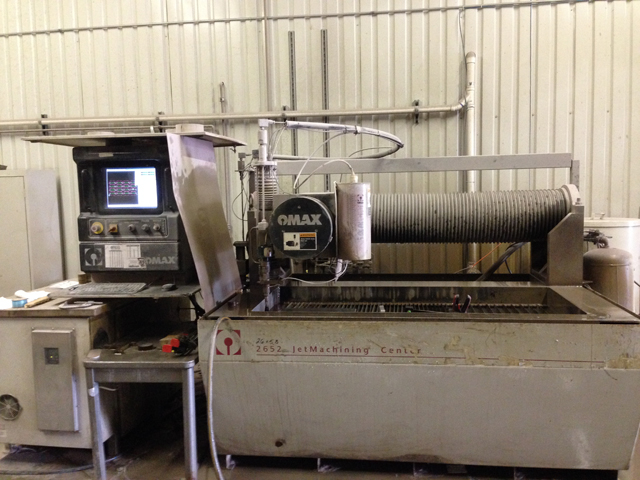 50,000 PSI, OMAX 2652, 30" X 69" TANK, 26" X 52" CUTTING, 30 HP, 180 IPM, 2002