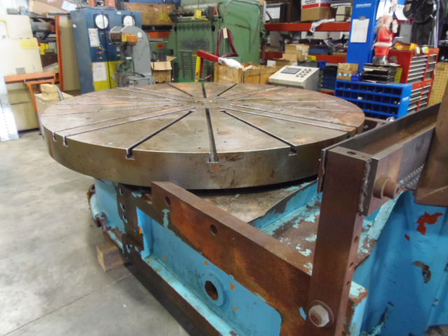 108" BETTS ROTARY TABLE, 20 T-SLOTS, 60 HP MOTOR, EST. 30,000 LB. CAPACITY
