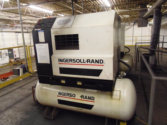 112 CFM, 125 PSI, INGERSOLL RAND SSR-EP30, 30 HP, ROTARY SCREW, W/ INGERSOLL RAND D300IN AIR DRYER,2006