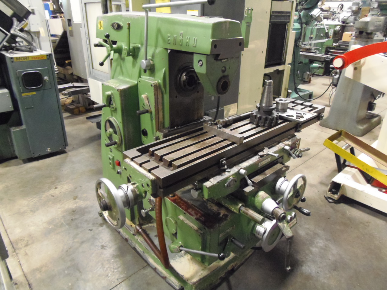 2HF ENSHU, POWERFEEDS, RAPIDS, OVERARM SUPPORT, 10 X 53 TABLE, RUNS GREAT
