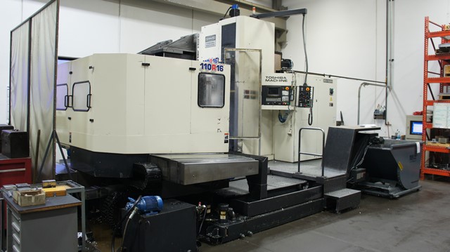 TOSHIBA MODEL BTD-110.R16, HORIZONTAL BORING AND MILLING MACHINE, BUILT IN ROTARY INDEX TABLE AND TOSNUC 888 CNC CONTROL, 1997