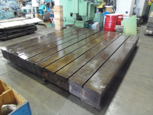 5' x 12' T-SLOTTED FLOOR PLATES, MATCHING PAIR, 12" THICK, TONGUE AND GROOVE FOR ALIGNMENT. 