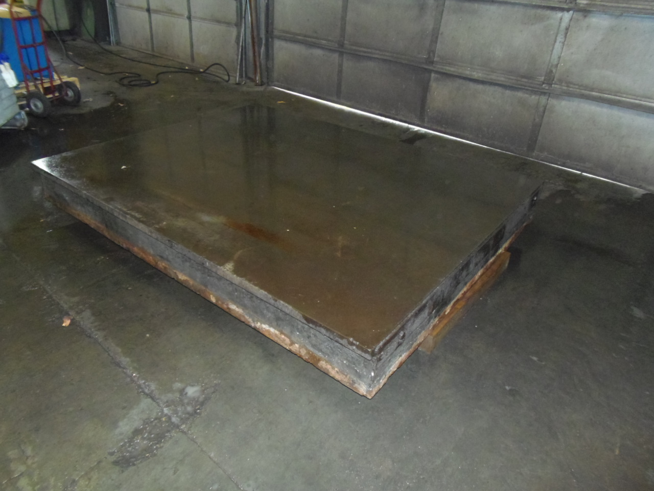 96 X 75 FLOOR PLATE, 10.5" THICK, CAST IRON, NO T-SLOTS