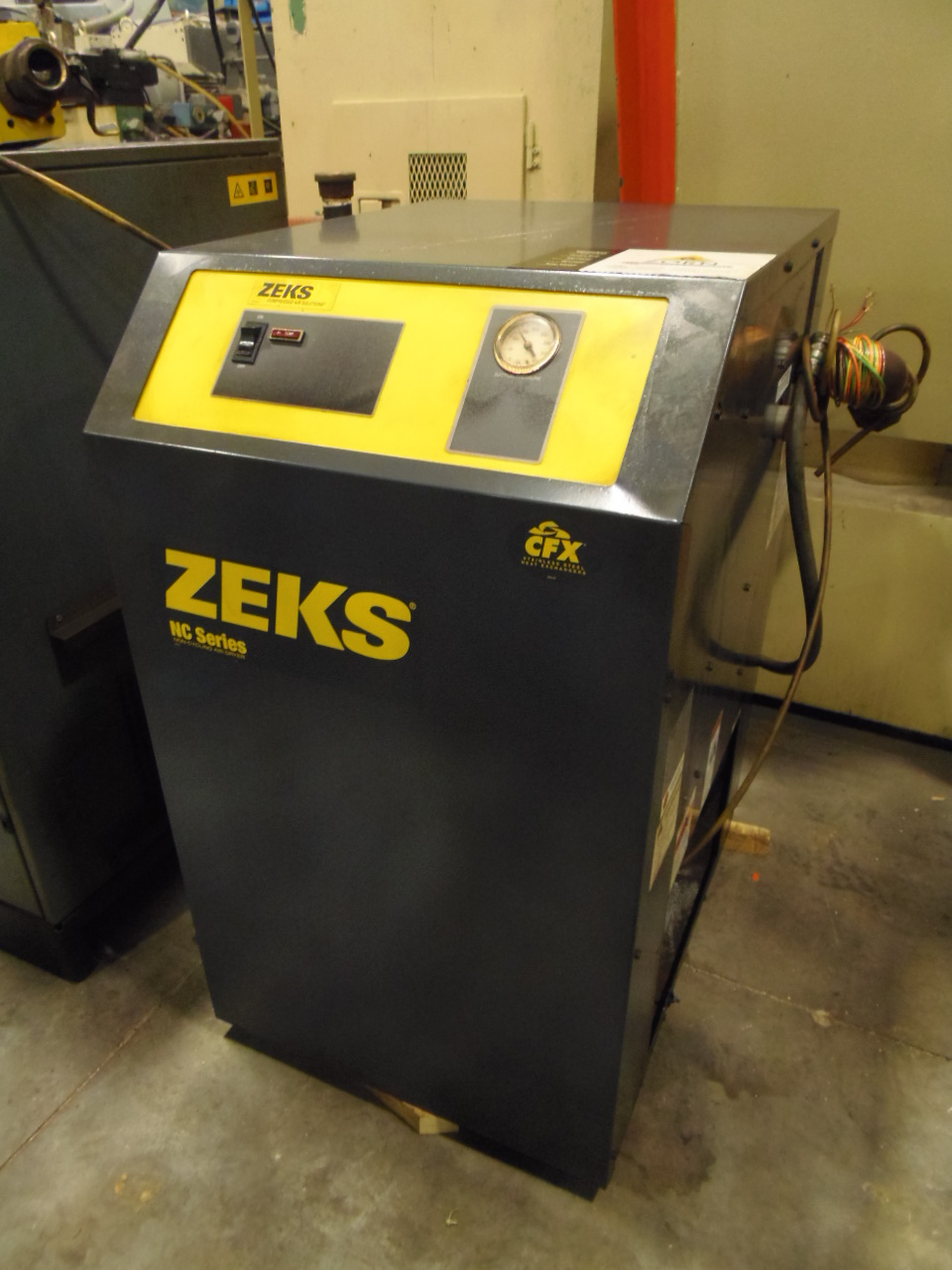 ZEKS AIR DRYER, MODEL 250NCGA4000, 250 CFM, NC SERIES, R-404A REFRIGERANT, NON-CYCLING, 400 PSI